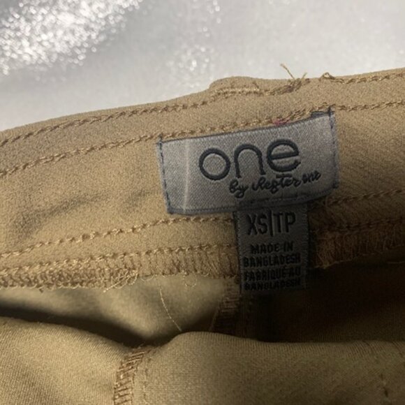 ONE BY CHAPTER ONE KHAKI DRESS PANTS WITH BELT XS - Picture 6 of 7